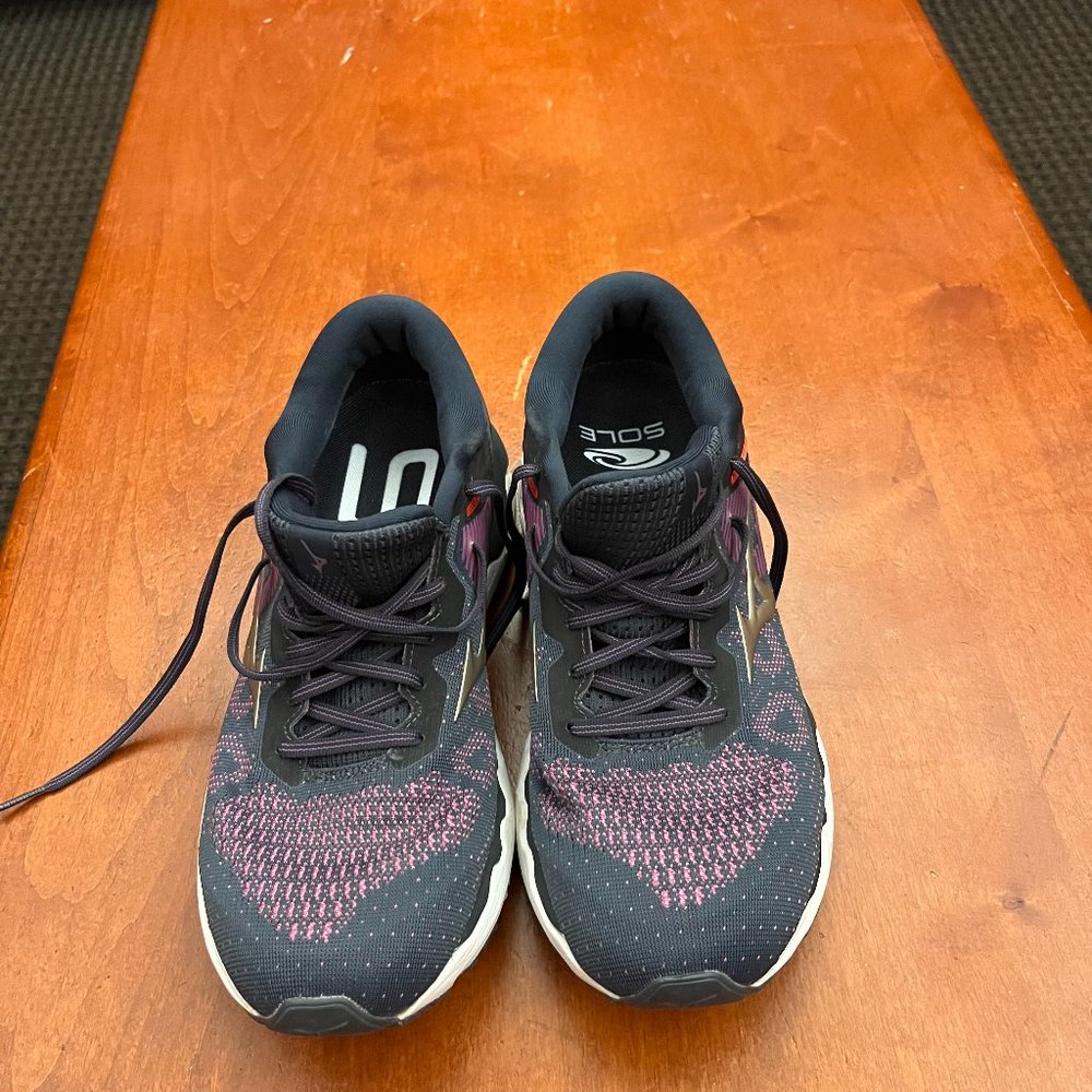 Mizuno Enerzy Running Shoes